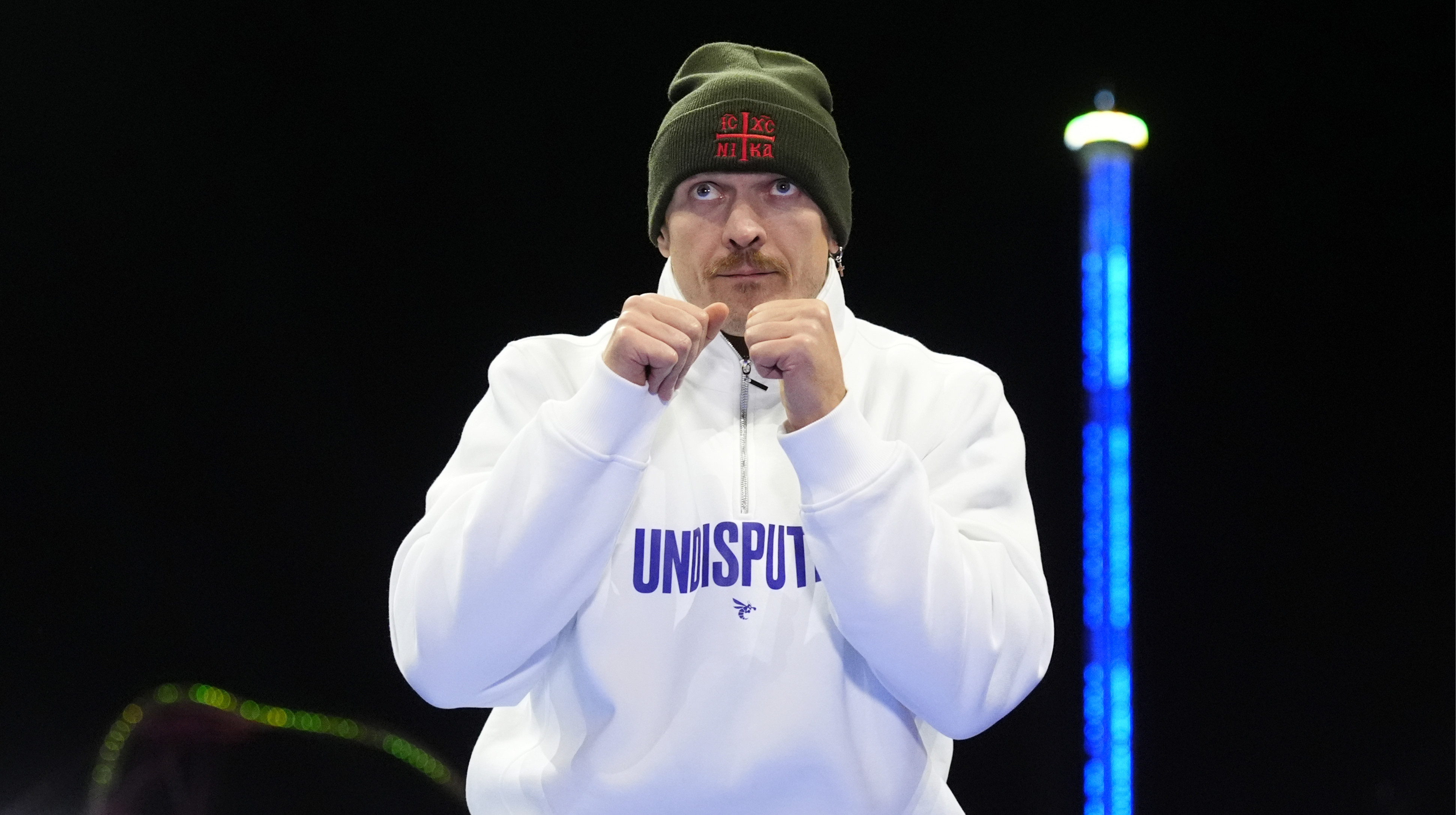 Важко бачити його домінування: Тайсон – про стиль боксу Усика