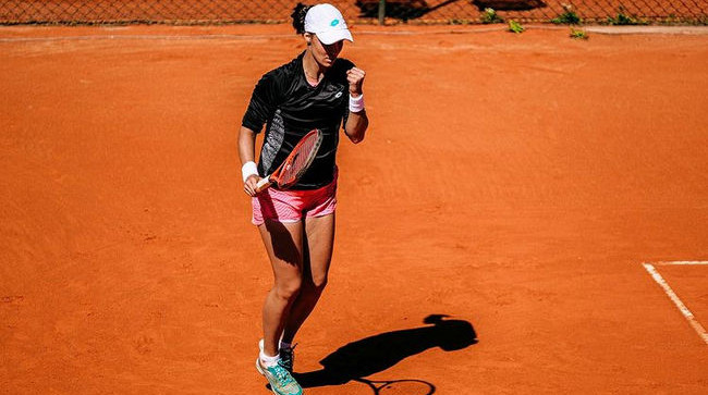 Калініна тріумфувала на турнірі WTA в Анталії, перемігши в українському фіналі