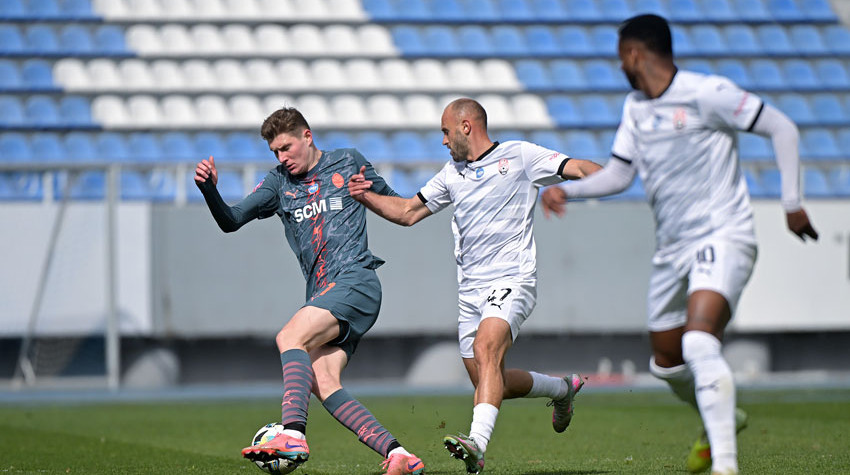 Шахтар з дебютним голом Обаха дотиснув Зорю у перенесеному матчі 21 туру УПЛ