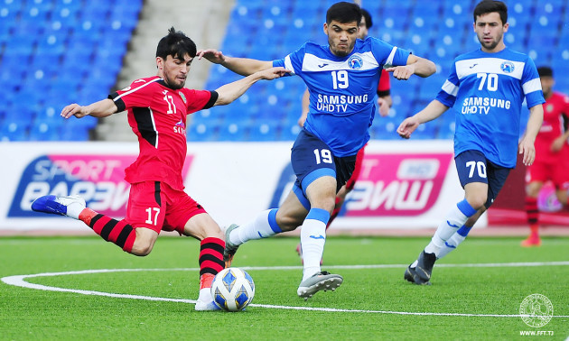 У Таджикистані призупинили всі футбольні турніри до 10 травня