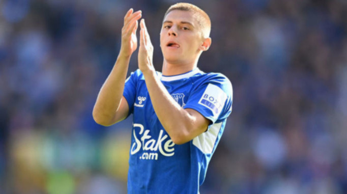 Нікому не дав себе пройти: Миколенко – один з кращих гравців Евертона у матчі з Ноттінгемом