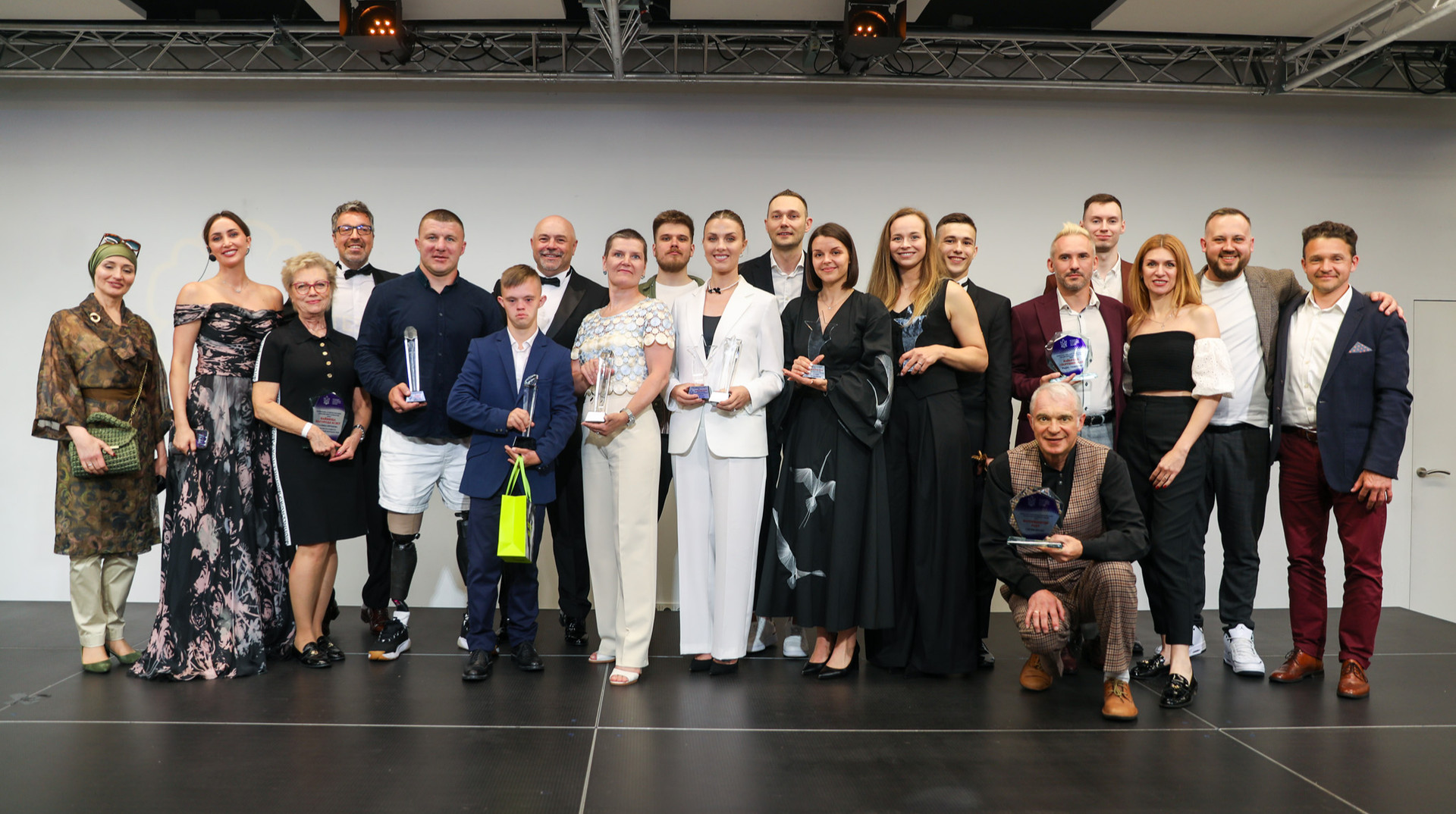 АСЖУ наградила лучших атлетов и спортивных журналистов 2024 года: как прошла церемония