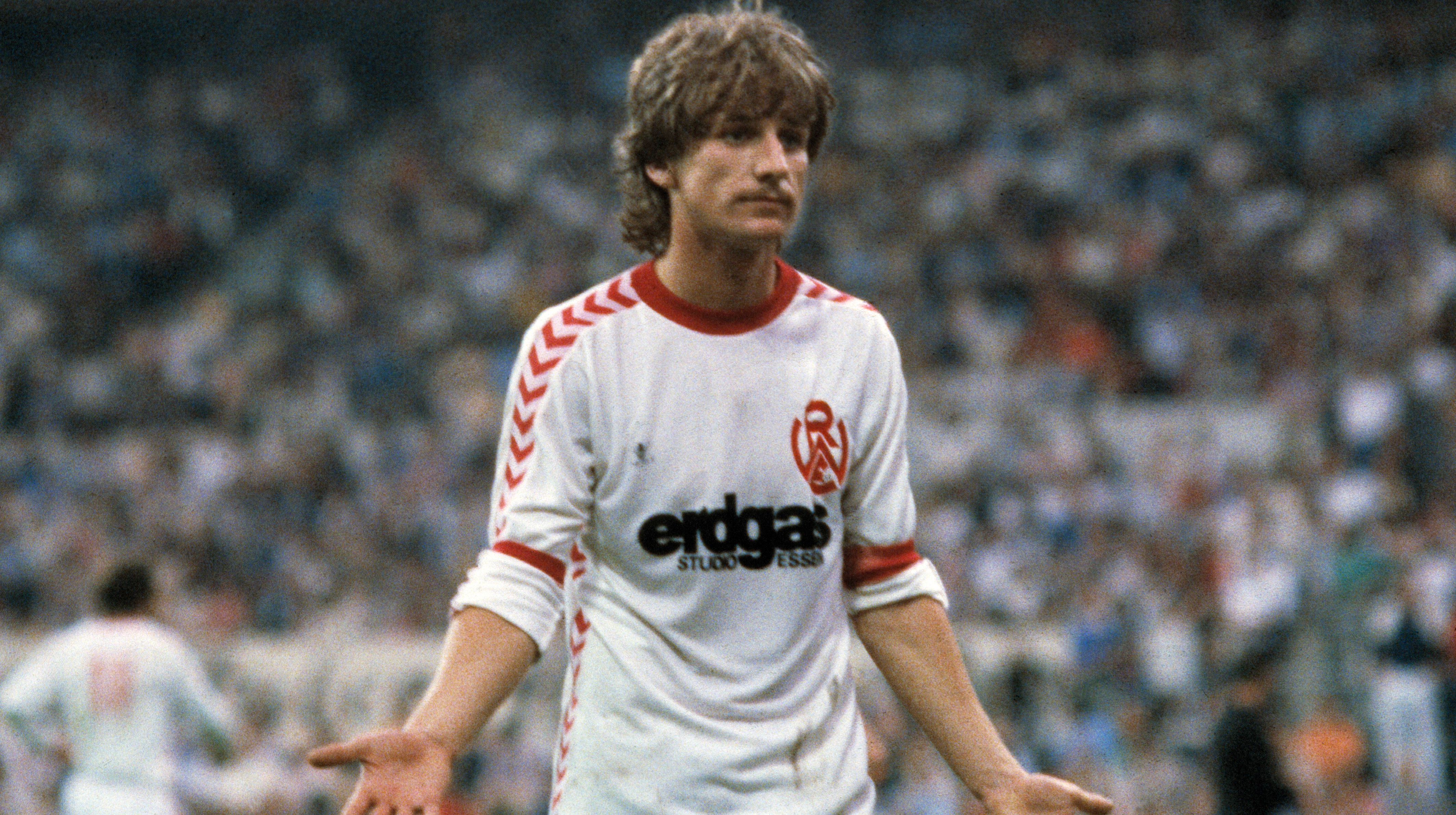 Помер чемпіон світу-1990 у складі збірної Німеччини Франк Міль