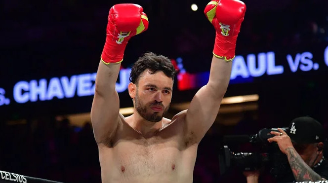 Чавес-молодший нокаутував Сакко у четвертому раунді