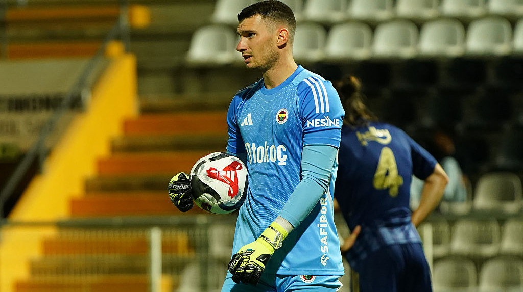 Голкипер сборной Хорватии стал одноклубником Цыганкова, Ваната и Крапивцова в Жироне