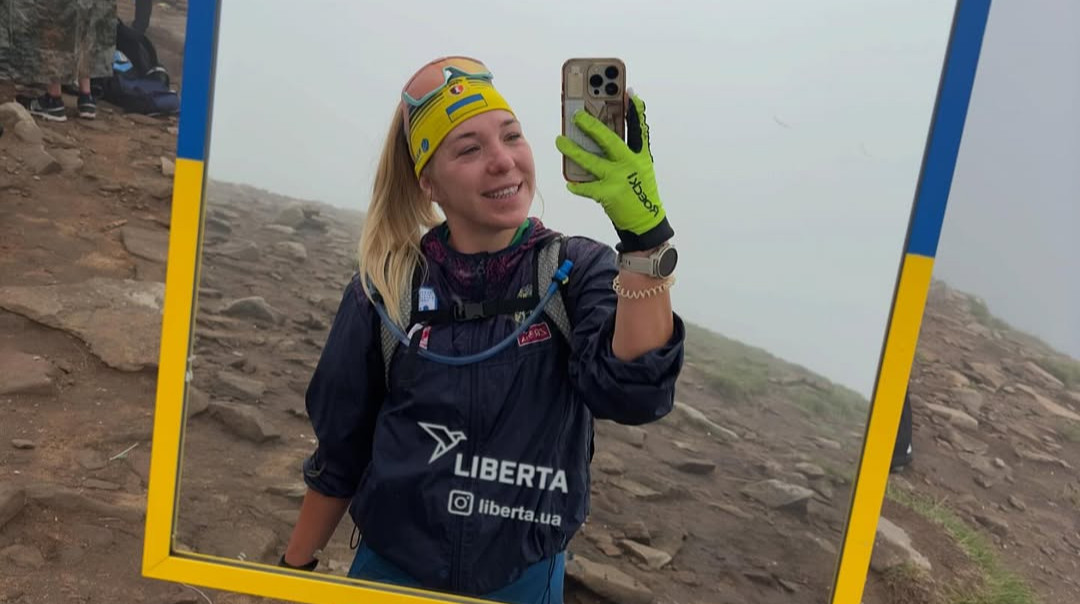 Горы – это любовь: украинская биатлонистка впервые в жизни поднялась на вершину Говерлы