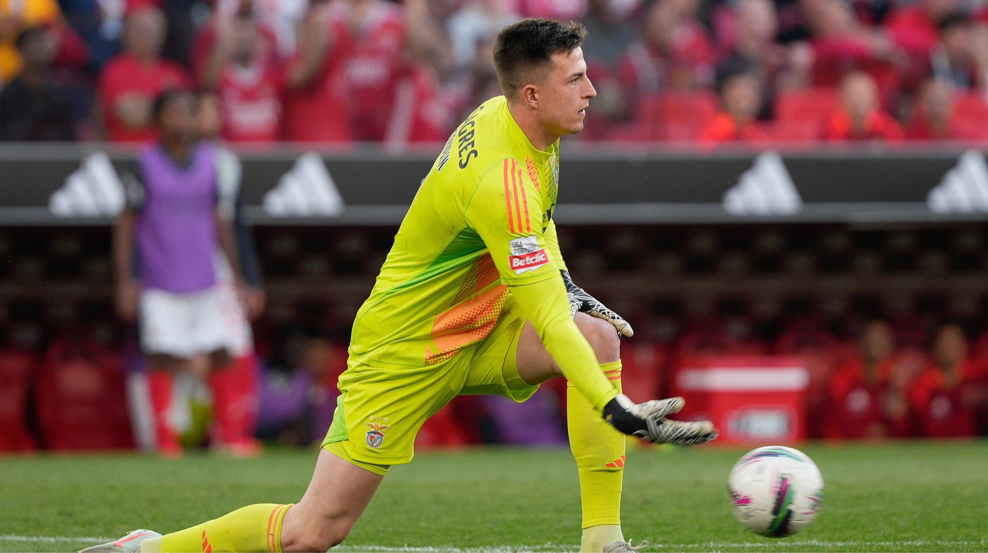 Тренер Бенфики прокомментировал выступление Трубина в матче с Фенербахче