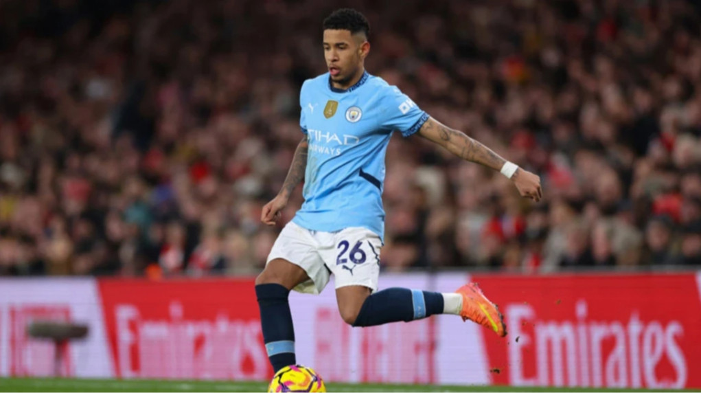 Манчестер Сити близок к продлению контракта с бразильским вингером