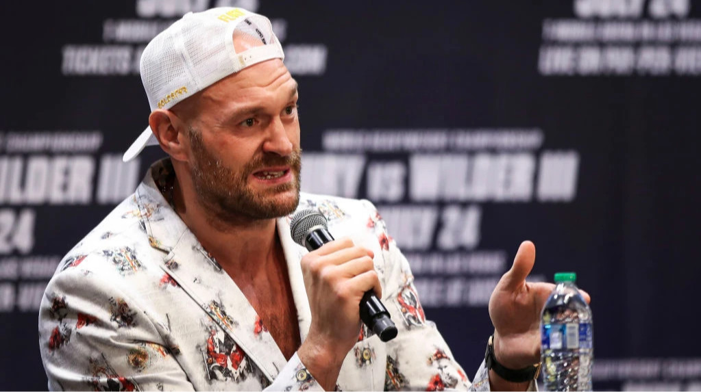 Фьюри назвал украинского супертяжеловеса братом-близнецом и грозой дивизиона