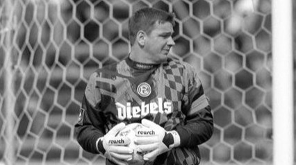 Три роки боровся з раком: пішов з життя відомий німецький голкіпер