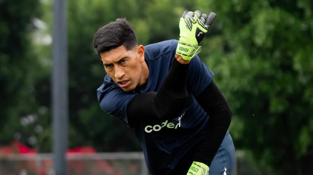 Голкіпера Сарагоси дискваліфікували на 13 матчів за удар кулаком