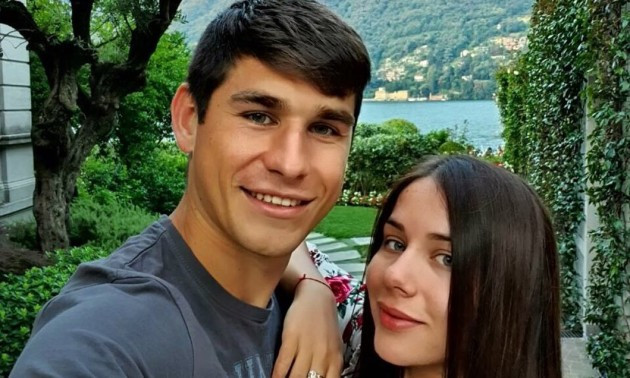 Вагітна дружина футболіста збірної України стала жертвою афериста