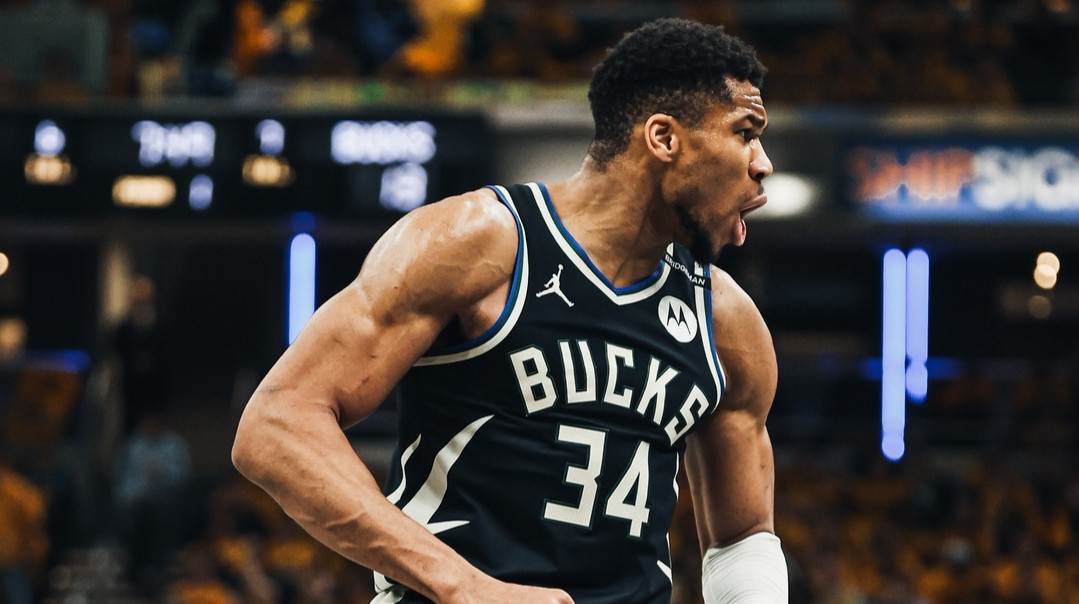 Янніс Адетокумбо