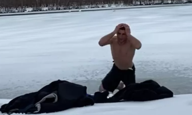 Це фіаско! Грузинський боєць UFC пірнув у ополонку і розбив голову об лід