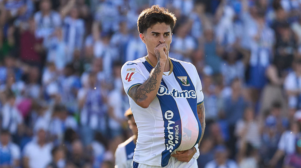 Футболіст Леганеса хоче піти в декрет