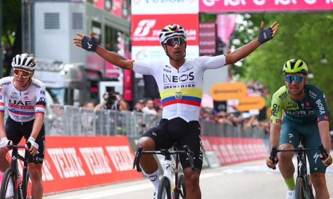 Нарваєс здобув сенсаційну перемогу: результати першого етапу Джиро д'Італія-2024