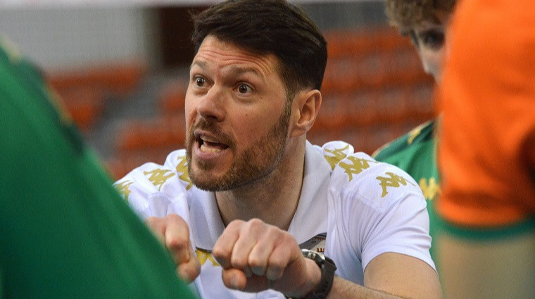 Украинский тренер продлил контракт с польским клубом