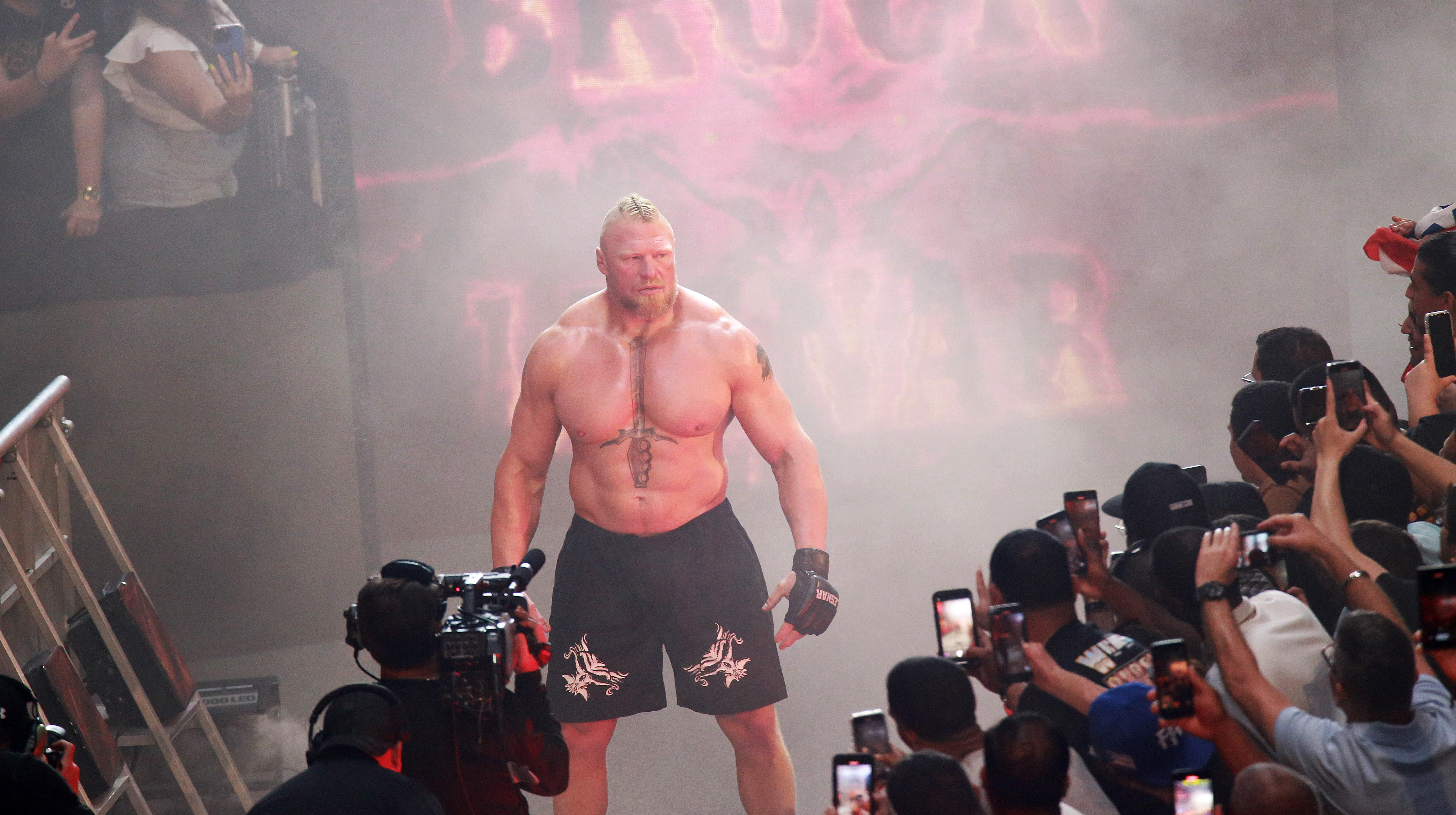 Брок Леснар вернулся в WWE на SummerSlam-2025