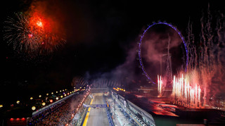 Первый ночной этап, крашгейт и последняя победа Феттеля: история Гран-при Сингапура