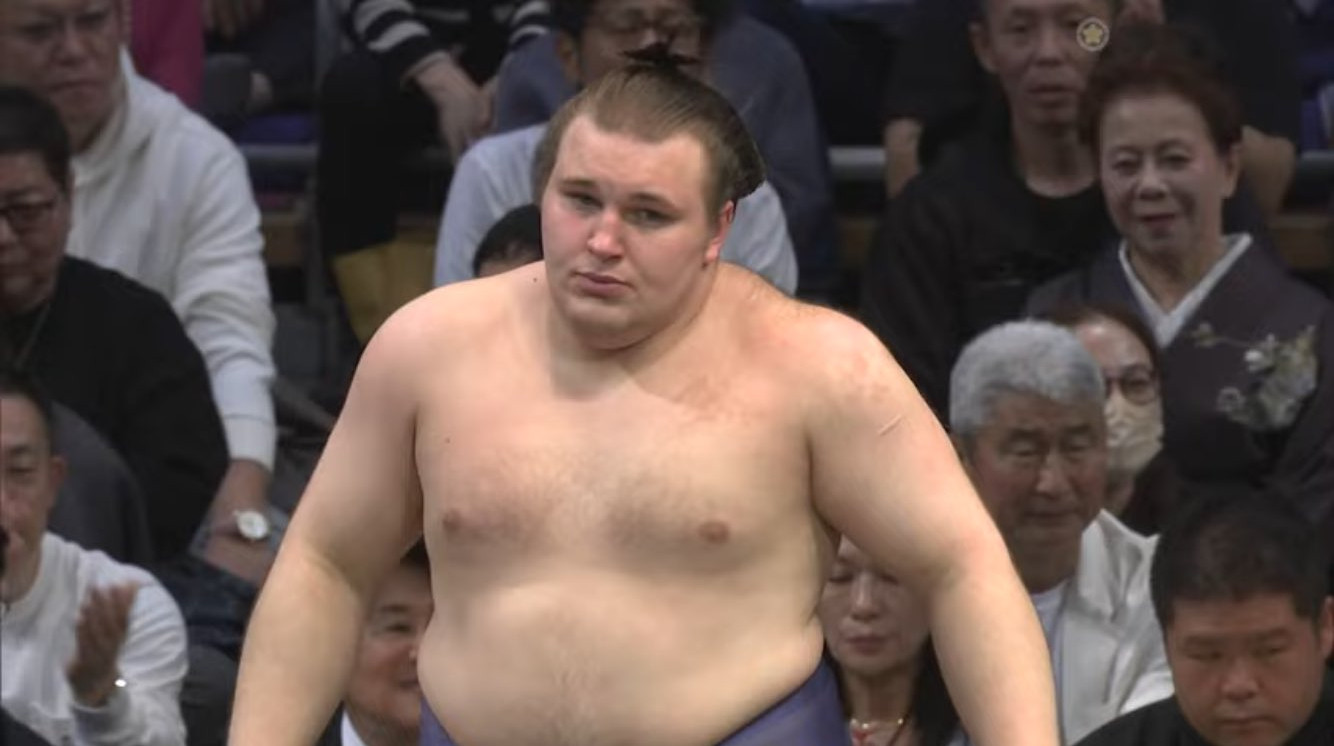 Українець Аонішікі стартував із перемоги на турнірі Kyushu 2025