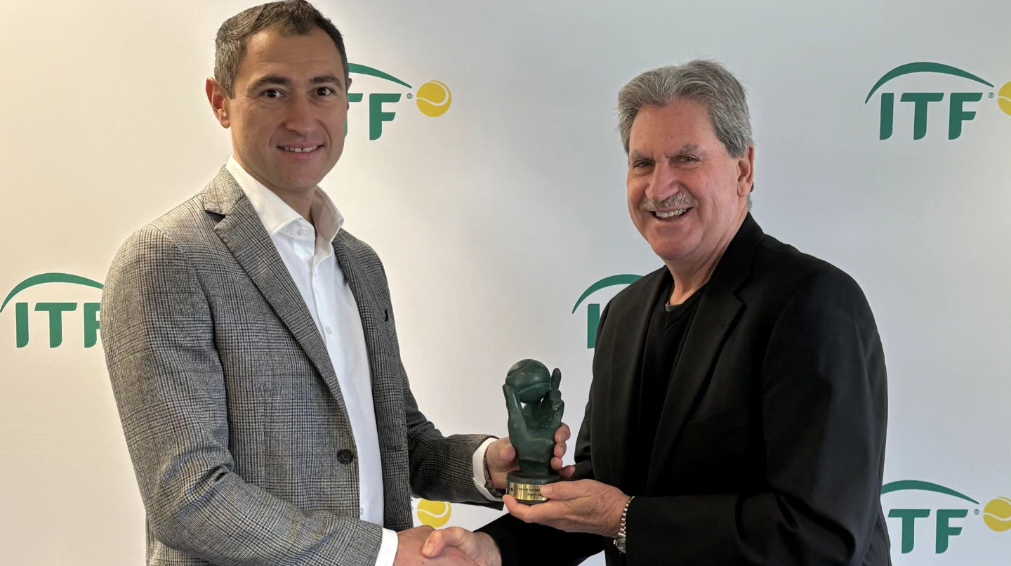 Международная теннисная федерация отметила наградами двух украинцев