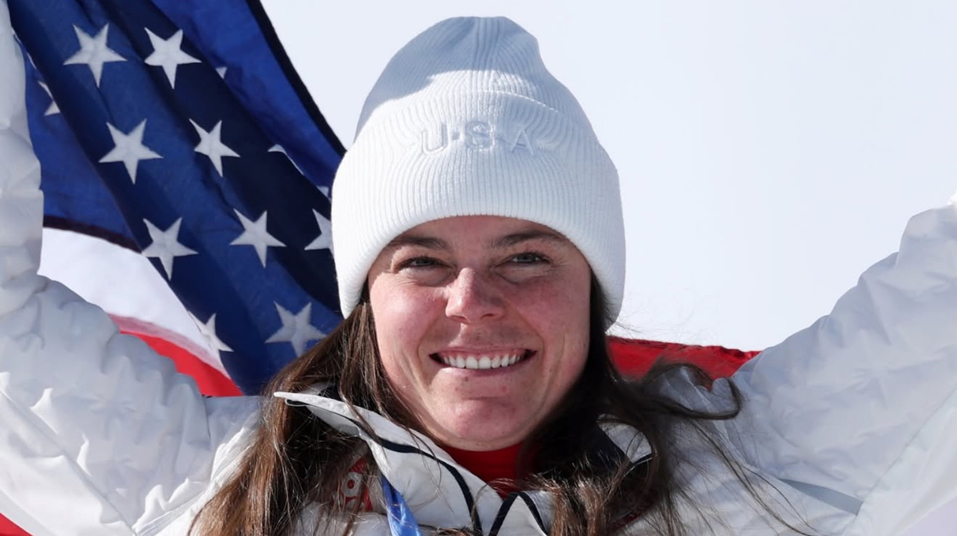 Золото не выдержало эмоций: медаль олимпийской чемпионки развалилась в прямом эфире