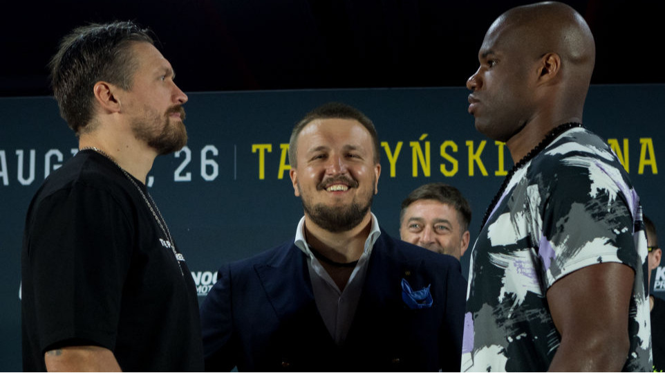 Олександр Усик – Даніель Дюбуа: онлайн-відеотрансляція пресконференції