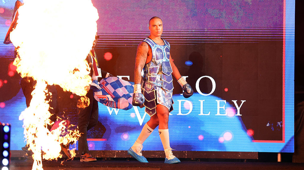 Определился новый чемпион WBO в супертяжелом весе после отказа Усика от титула