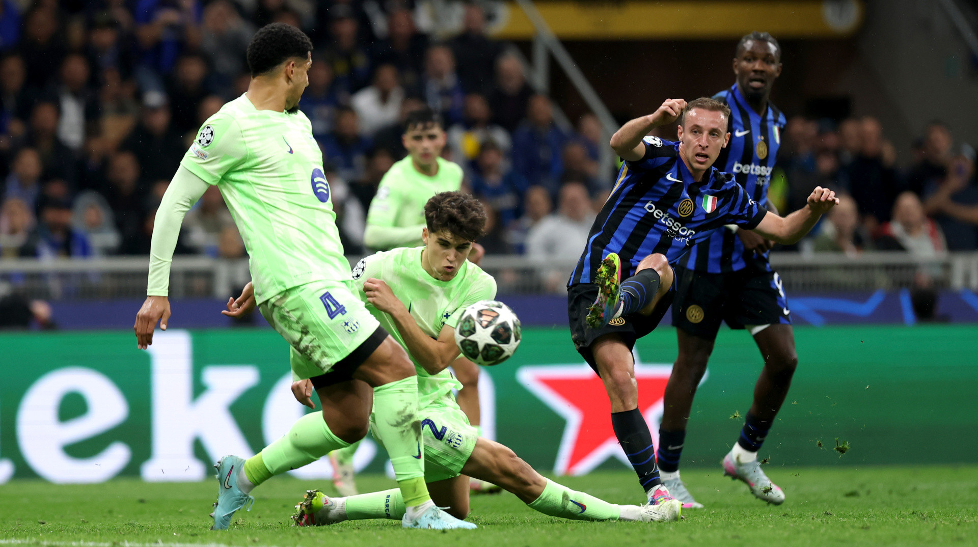 Ювентус може підписати півзахисника Інтера взимку