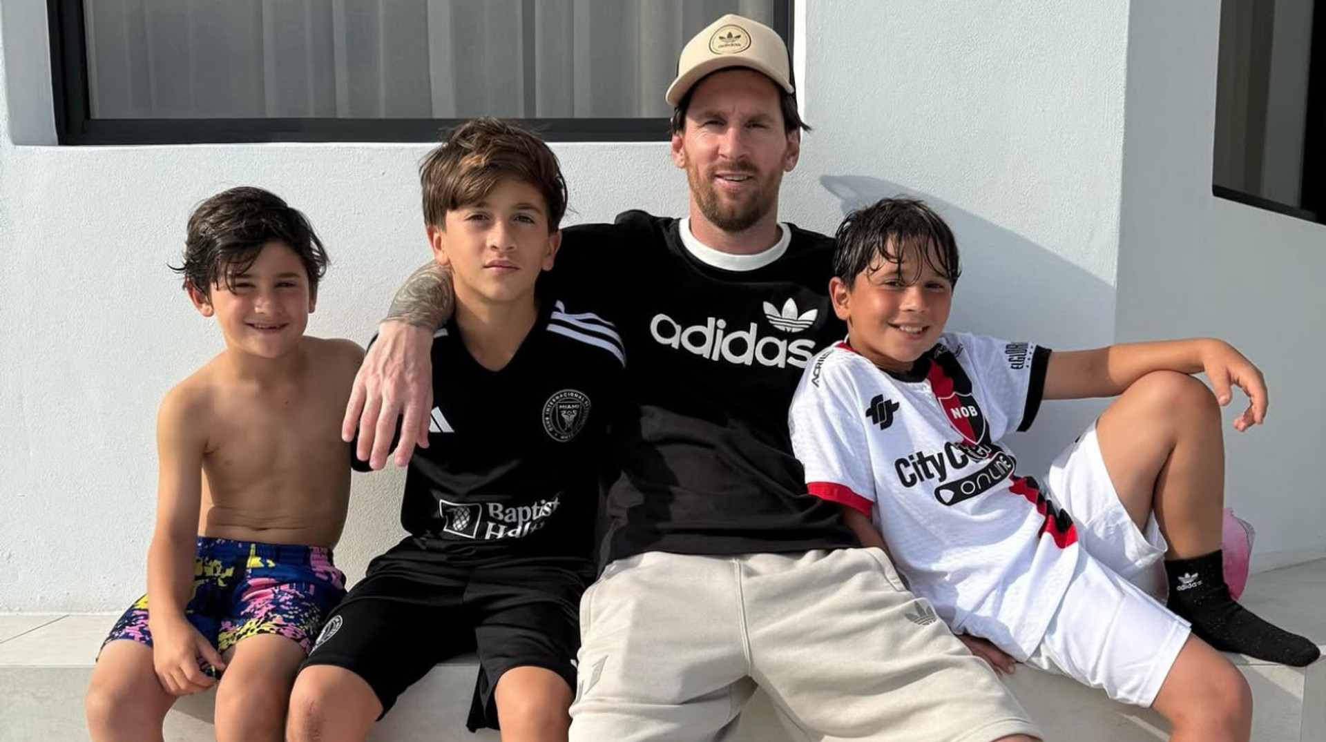 Наймолодший з родини Мессі вразив соцмережі: принизив на полі брата та сина Суареса