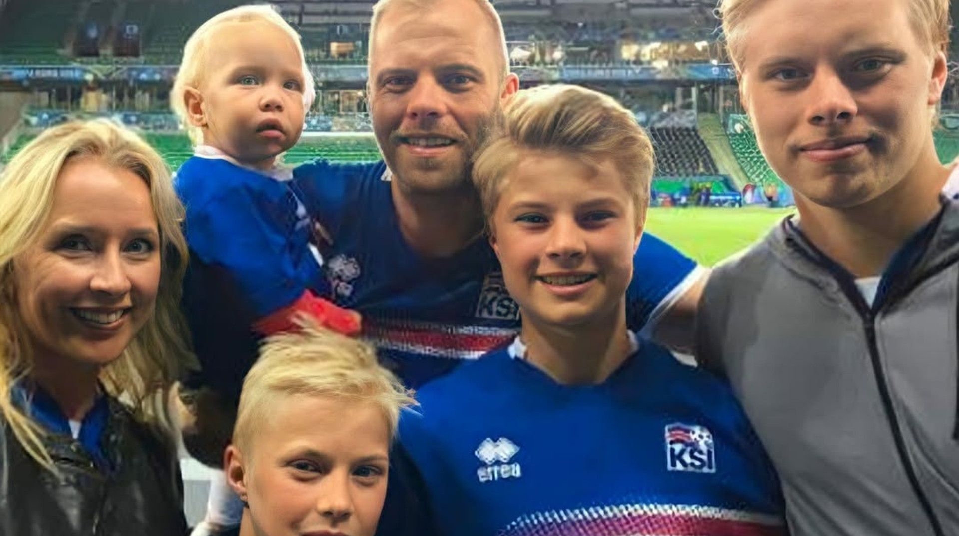 Батько забивав СРСР, син вигравав ЛЧ, а внуки вчилися в Ла Масії: Гудьйонсени – головна футбольна сага Ісландії