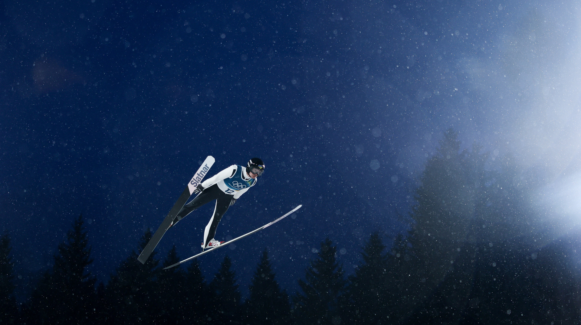 Без цих людей ми були б не під прапором України. Калініченко – про подяку ЗСУ та реалії стрибків з трампліна