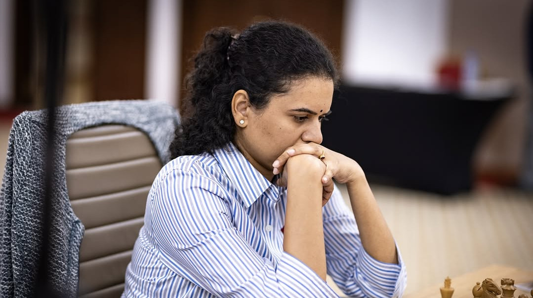 Индийское дерби: Конеру стала второй финалисткой Кубка мира по шахматам