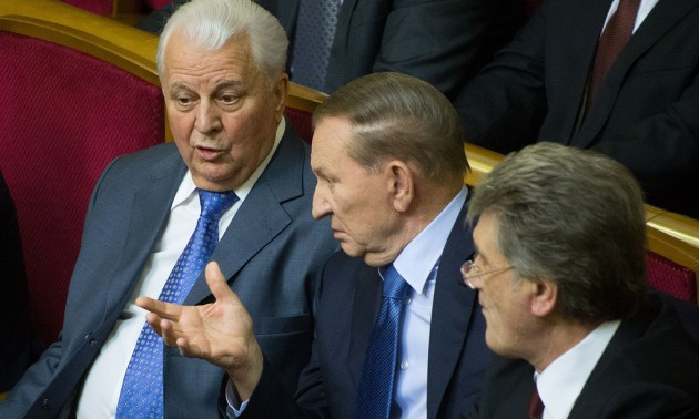 Кравчук, Кучма та Ющенко звернулися до Порошенка про корупцію в ФФУ