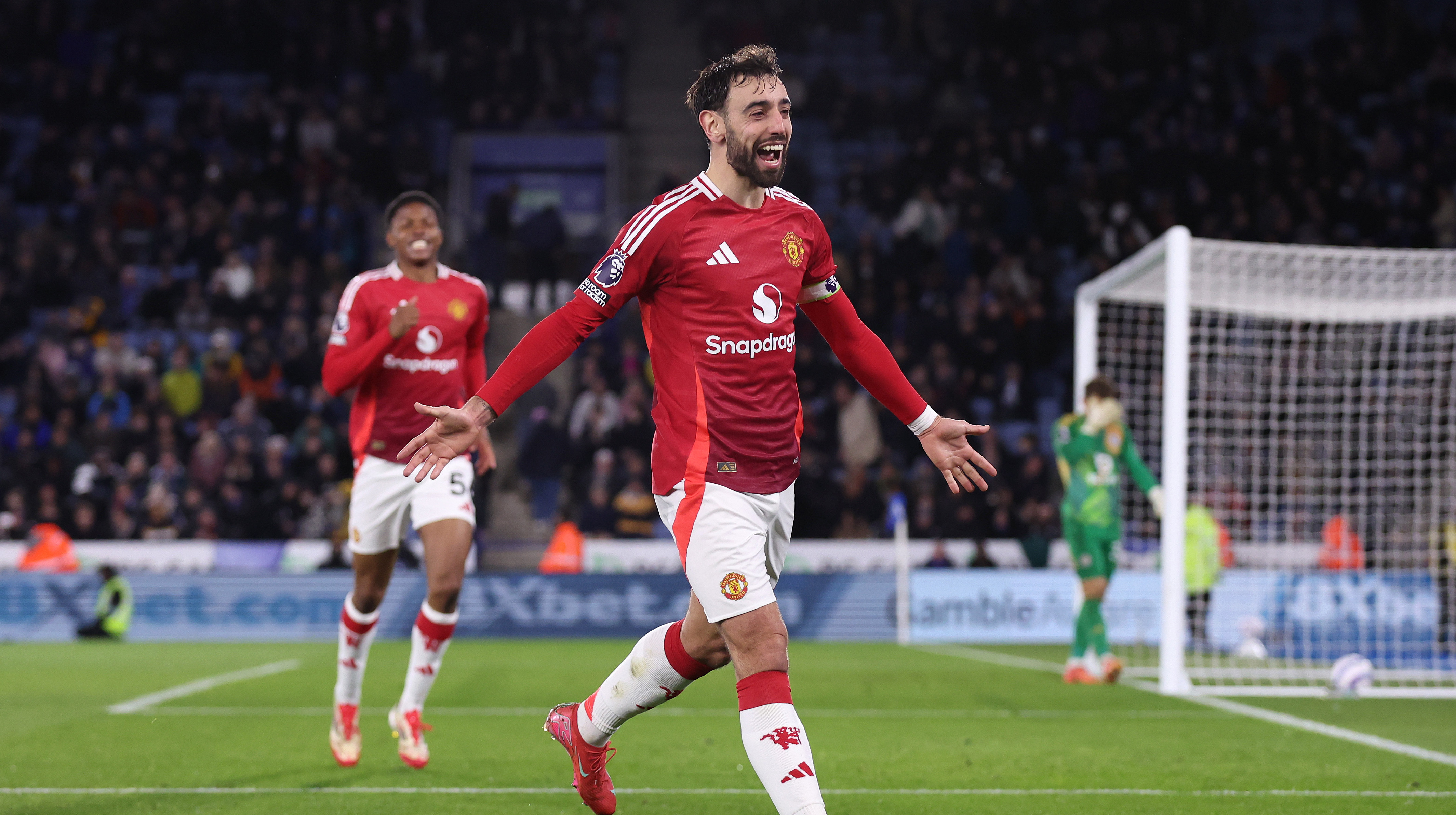 Фернандеш стал лучшим игроком Манчестер Юнайтед в сезоне