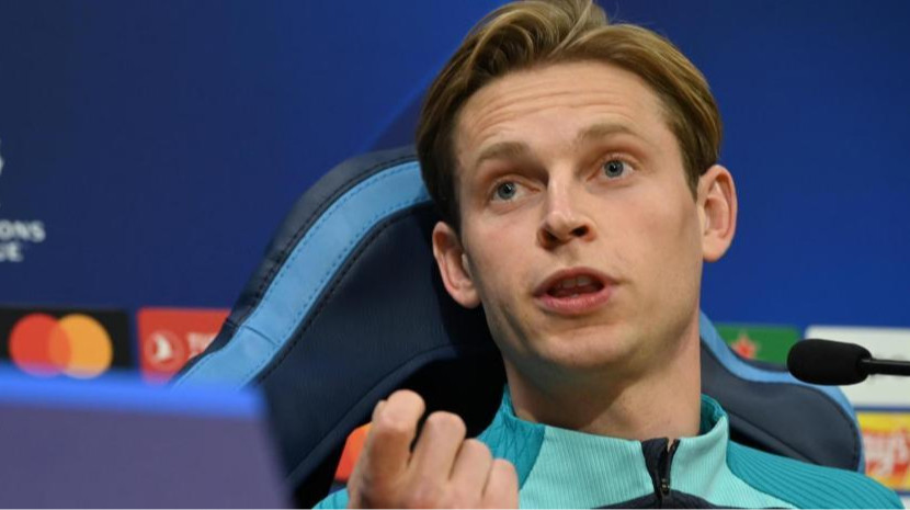 Де Йонг: Мою зарплату в Барселоне сильно преувеличивали