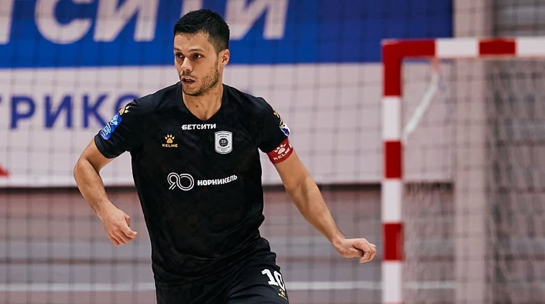 Переможець футзальної Ліги чемпіонів помер в російському аеропорту у віці 32 років