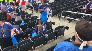 Вони знову це зробили: фанати Японії прибрали стадіон після матчу чемпіонату світу
