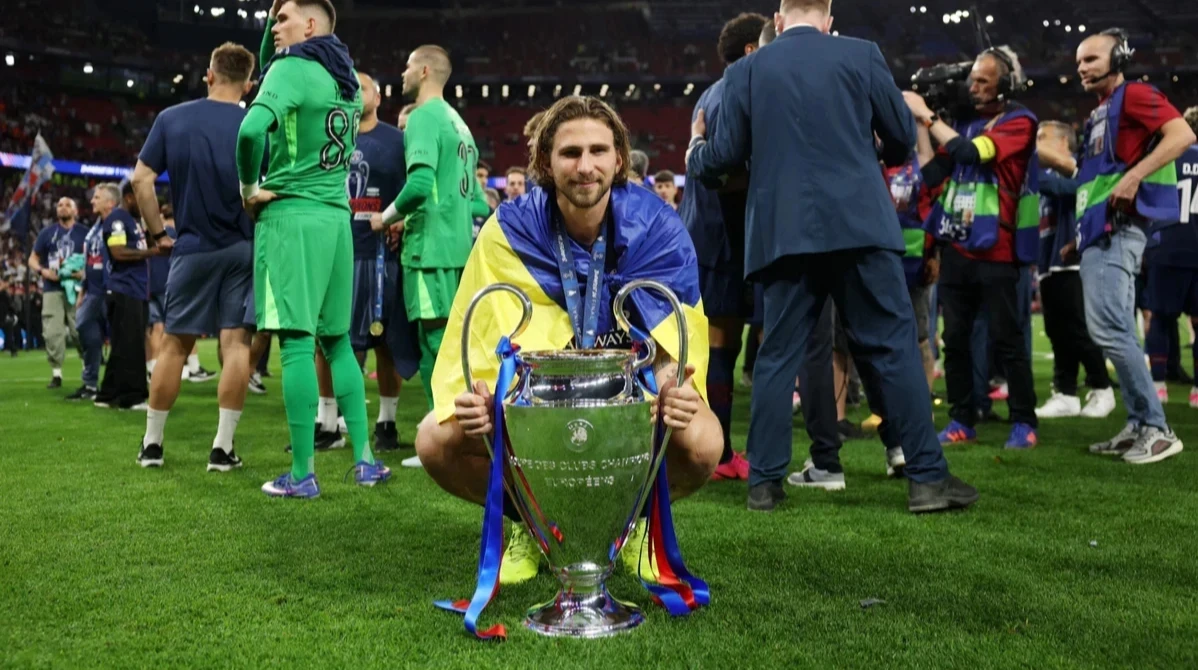 Забарний потрапив до заявки ПСЖ на Суперкубок УЄФА