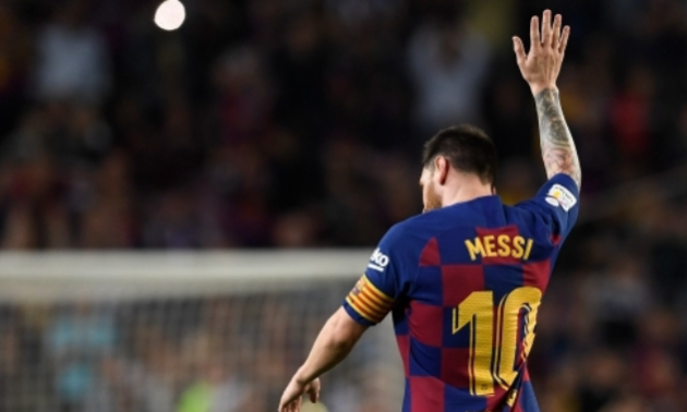 Барселона відмовляється відпускати Мессі
