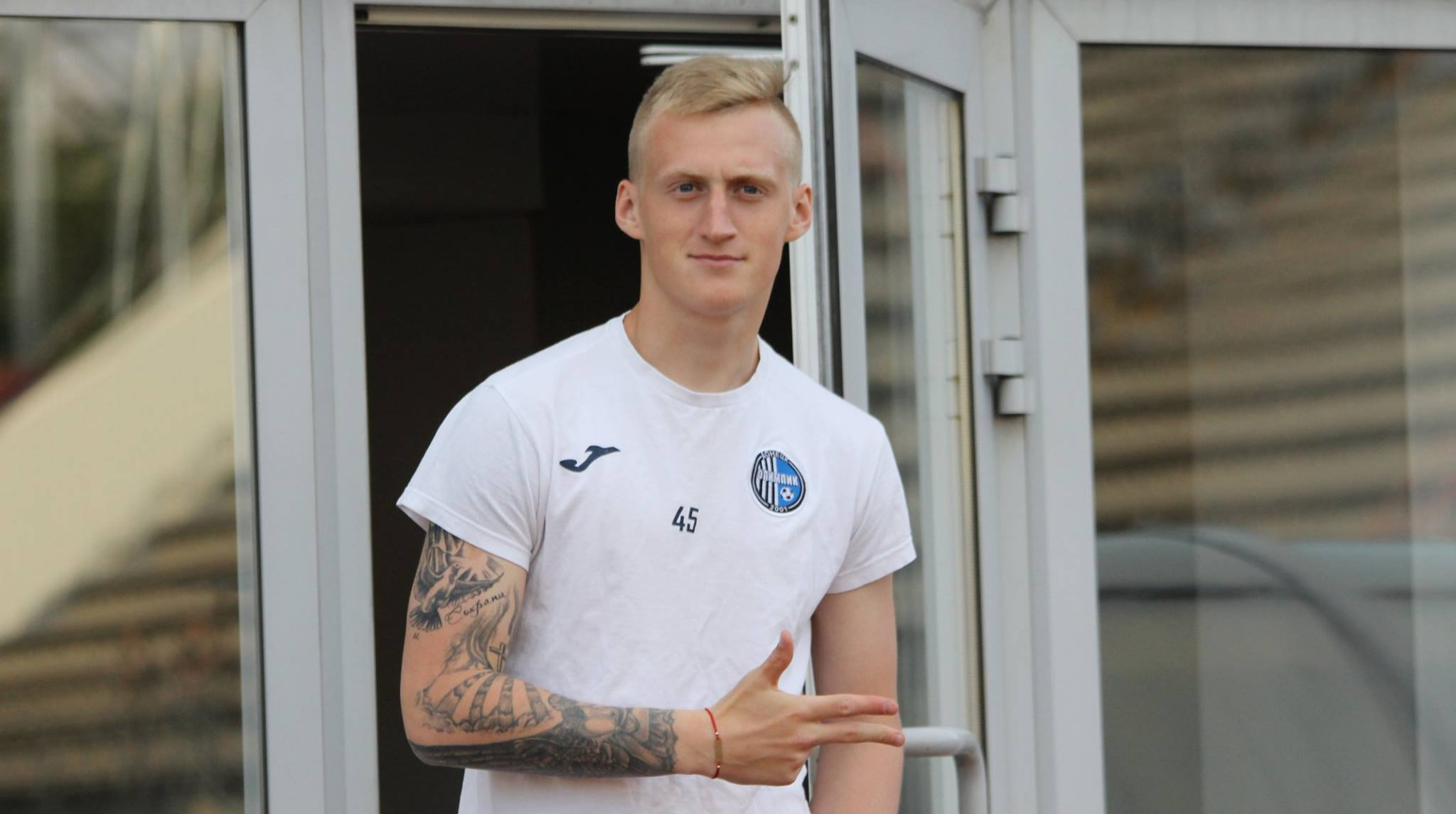 Я больше не выдержу здесь, – воспитанник Шахтера раскритиковал футбольную инфраструктуру в Косово