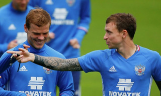 Футболісти збірної Росії жорстоко побили водія відомої телеведучої. ВІДЕО