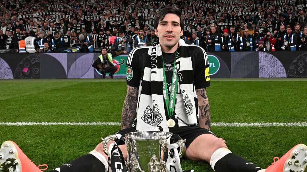 Арсенал и МЮ устроили охоту за 100-миллионной звездой Ньюкасла