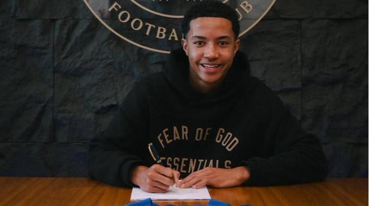 Челсі підписав 17-річного захисника з Шеффілд Венсдей