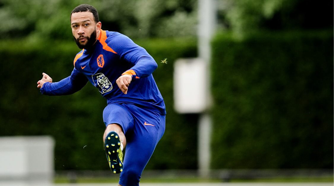 Депай стал лучшим бомбардиром в истории сборной Нидерландов