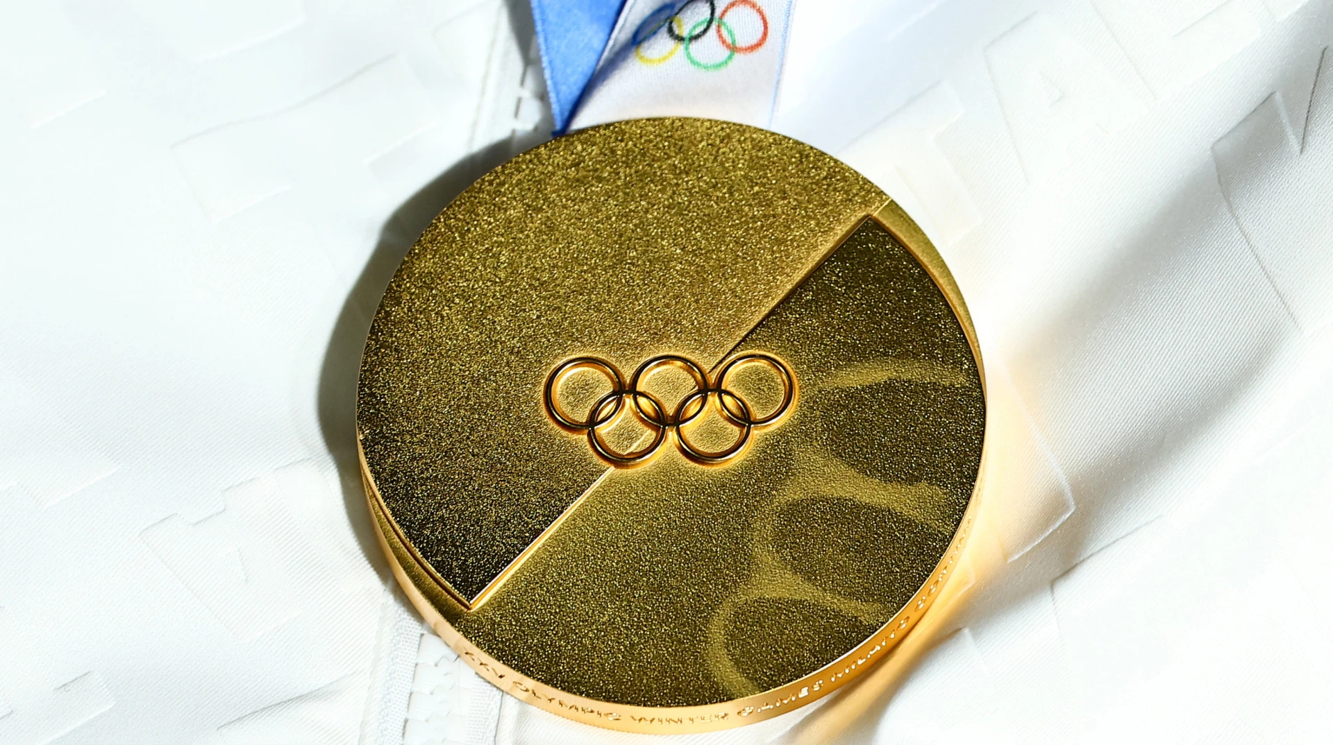 オリンピック 金メッキ ノベルティ Медальні рекорди Олімпіади-2026: Норвегія на вершині, Україна – з