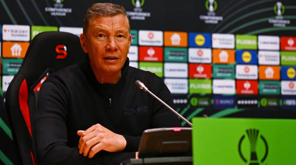 У першому таймі ми не грали погано: тренер АЗ відреагував на розгромну поразку від Шахтаря