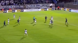 Фанат захопив прямий ефір: під час матчу Кубка Аргентини стався курйозний епізод