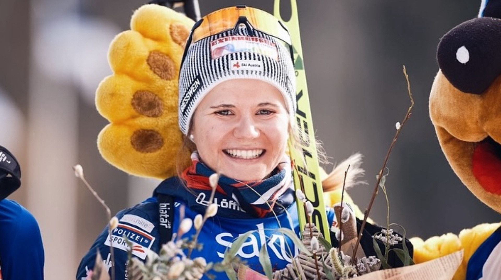 Болючий фініш: австрійська біатлоністка втратила зуби після жорсткого зіткнення на трасі