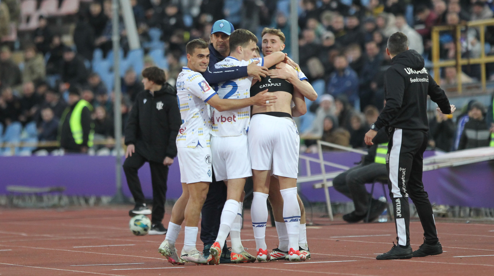 Динамо виграє дивом, у Шахтарі назріває конфлікт, Колос всіх виганяє. Головне з 20 туру УПЛ